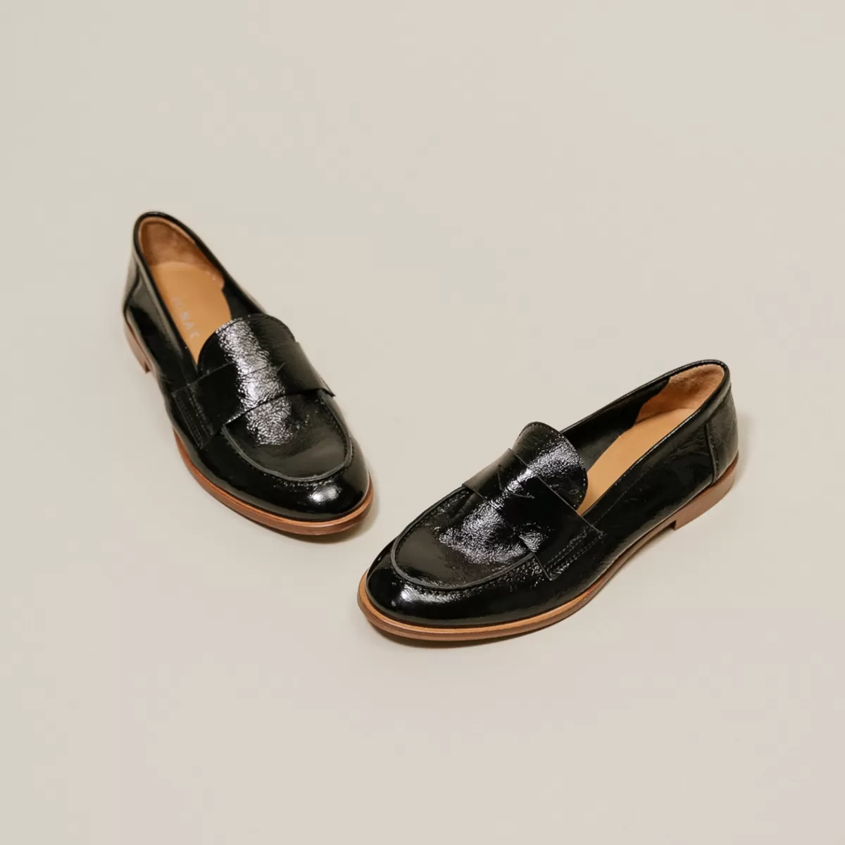 Closed Toe And Round Loafers^jonak Store